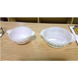 2 bowls inluding Pyrex pink gooseberry bowl