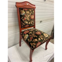 Upholstered Settee Chair