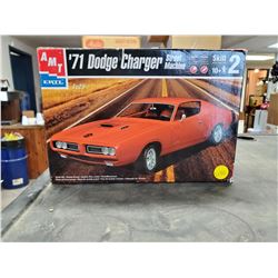 71 DODGE CHARGER 1:25 MODEL KIT