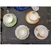 Image 2 : 4 TEACUPS & SAUCERS