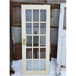 15 PANEL WOODEN DOOR W/ GLASS DOOR KNOB