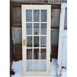 15 PANEL WOODEN DOOR W/ GLASS DOOR KNOB