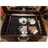 Image 3 : Jewelry Box & Items