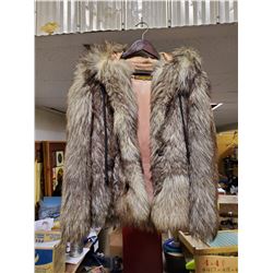 THE LEATHER RANCH LONG HAIR FUR COAT (SIZE MEDIUM)