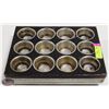 Image 1 : LOT OF 5 - 12 CUP MUFFIN PANS