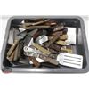 Image 1 : BUS BIN OF ASSORTED SPATULAS, PIE SERVERS, &