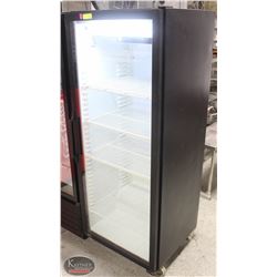 QBD UPRIGHT GLASS-DOOR DISPLAY COOLER W/ SHELVES