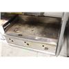 Image 2 : FLAT TOP GRILL 36" X 24.5" X 16"