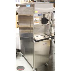 ELECTROFREEZE UPRIGHT ICE CREAM MACHINE W/