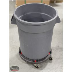 RUBBERMAID BRUTE 20 GALLON TRASH CAN W/ DOLLY