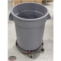 RUBBERMAID BRUTE 20 GALLON TRASH CAN W/ DOLLY