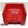 Image 1 : RED CHILD'S BOOSTER SEAT