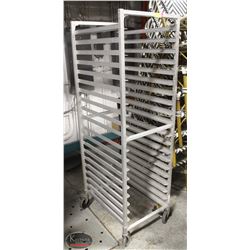 ALLUMINUM TRAY RACK ON CASTORS