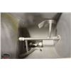 Image 7 : BIRO FLOOR MODEL MEAT MIXER/GRINDER