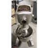Image 2 : HOBART 30QT MIXER W/ BOWL & ATTACHMENTS
