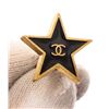 Image 4 : Chanel Black Enamel Gold Tone CC Star Clip On Earrings