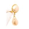 Image 6 : Chanel Vintage Gold Faux Pearl Tear Drop Clip On Earrings