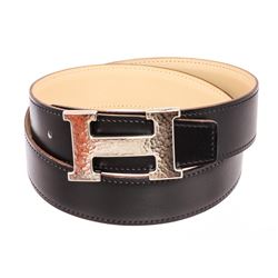 Hermes Black Beige Reversible Leather Palladium Palted Hammered H Buckle Belt 75
