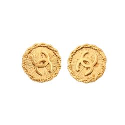 Chanel Vintage Gold Textured CC Logo Round Clip On Earrings