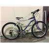 Image 2 : 2 BIKES - WHITE / BLUE INFINITY 21-SPEED MOUNTAIN BIKE, BLACK NO NAME 21-SPEED FULL SUSPENSION