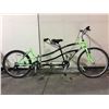 Image 1 : GREEN / BLACK NORTHWOOD 21-SPEED DUALDRIVE TANDEM BIKE (NO BACK SEAT, SHIFTER DAMAGED)