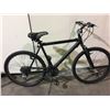 Image 2 : 2 BIKES - BLACK NO NAME 21-SPEED FRONT SUSPENSION MOUNTAIN BIKE (NO FRONT BRAKE), BLUE CARRERA