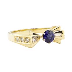 0.88 ctw Blue Sapphire and Diamond Ring - 14KT Yellow Gold