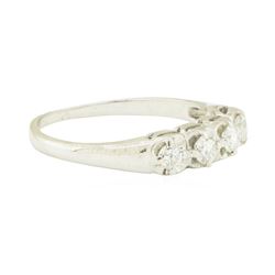 0.30 ctw Diamond Ring - 14KT White Gold