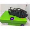 Image 2 : Girls Crocs- 12/13