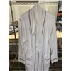 Image 1 : Womens Medium Housecoat
