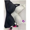 Image 1 : Wonderbra D38 (Black and White)