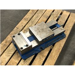 KURT 8" ANGLOCK VISE