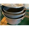 Image 2 : Lot of 3 mediumaluminum saucepans