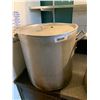 Image 1 : Large Commercial Aluminum stock pot with lid