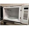 Image 2 : Panasonic Microwave