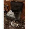 Image 1 : Black Vinyl Adjustable stool