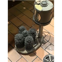 Electric glass scrubber