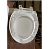 Image 3 : Toilet Bowl & Seat