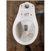 Image 1 : Toilet Bowl & Seat & Tank Lid