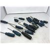 Image 1 : BAG OF SCREW DRIVERS