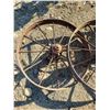 Image 3 : 2 Wagon Wheels 32"