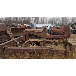 TD 9 International Dozer C/W Blade VIN # TDCB36096T7C