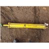 Image 2 : John Deer Hydraulic Cylinder