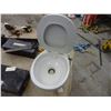 Image 2 : R.V TOILET