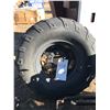 Image 4 : ATV RACKS + TIRE 440