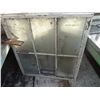 Image 6 : 1 9-PANE WINDOW, 2 6-PANE WINDOWS