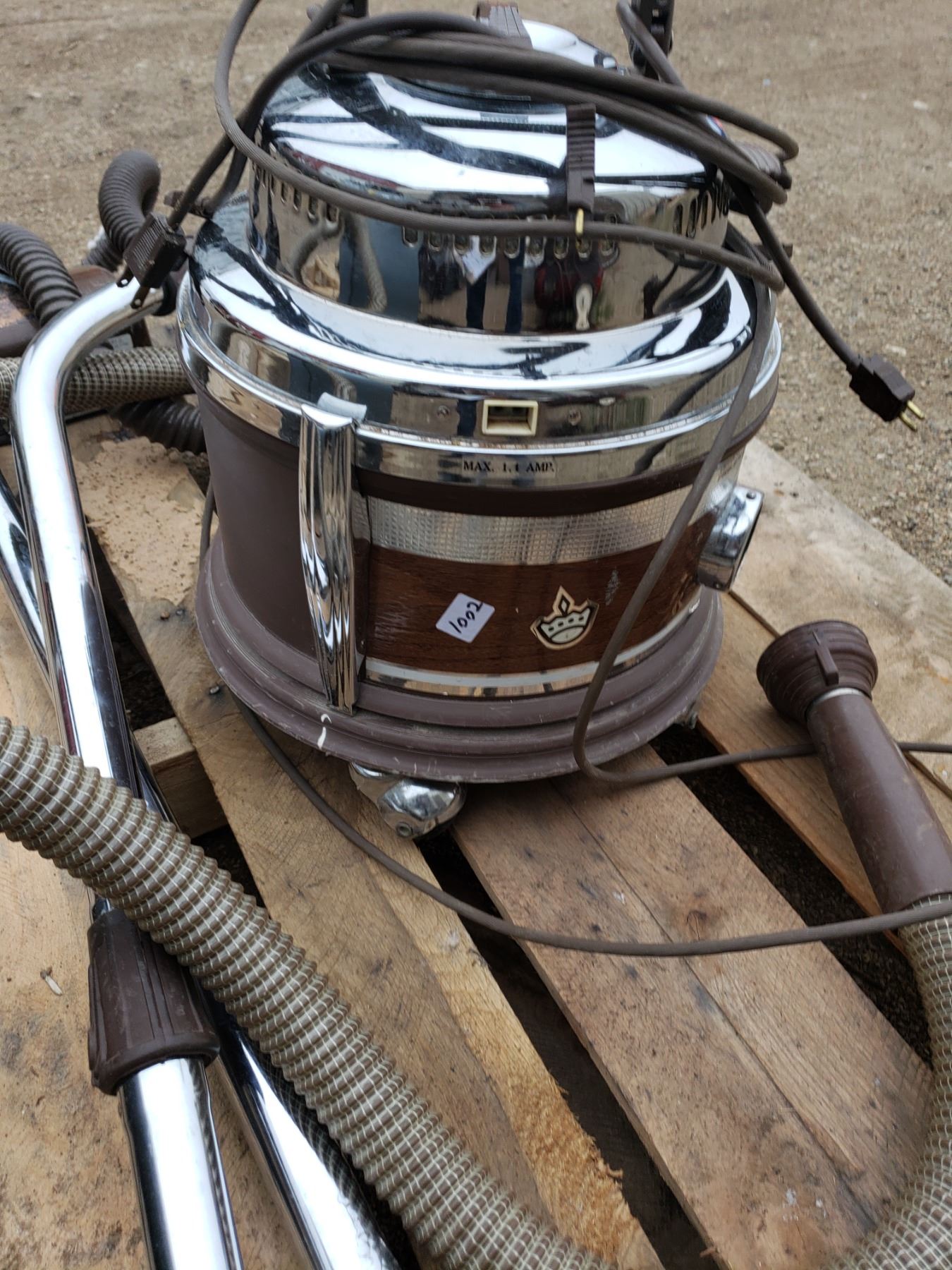 Filter Queen Vacuum Chrome All Attachments Schmalz Auctions