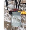 Image 3 : Lot 5 Snow Shovels