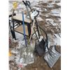 Image 1 : Lot 5 Snow Shovels