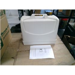 Singer Sewing Machine w/Instruction Manual